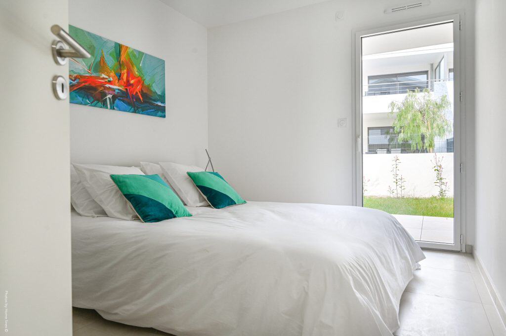 Appartement T4 avec jardin dans la résidence Garden Beach aux Lecques Terrasse du T4 au sein de la résidence Garden Beach à Saint-Cyr-sur-Mer Piscine de la résidence Garden Beach aux Lecques Résidence récente Garden Beach à proximité de la mer aux Lecques