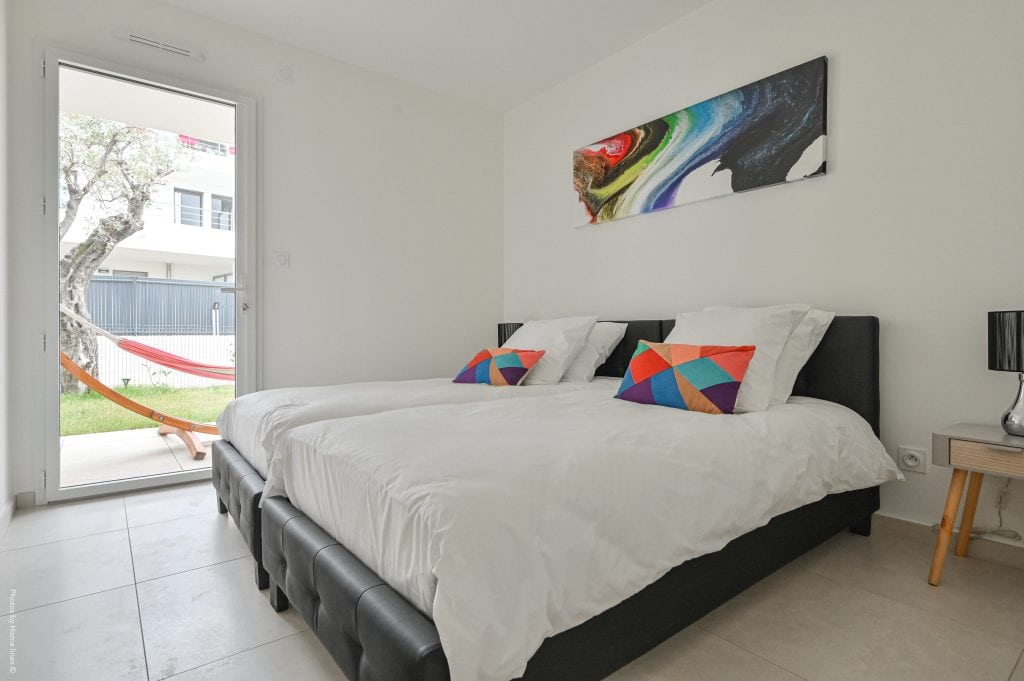 Appartement T4 avec jardin dans la résidence Garden Beach aux Lecques Terrasse du T4 au sein de la résidence Garden Beach à Saint-Cyr-sur-Mer Piscine de la résidence Garden Beach aux Lecques Résidence récente Garden Beach à proximité de la mer aux Lecques